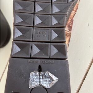 Aerosoles Lantern Flats In A Floral Combo Pattern Women’s Size 11